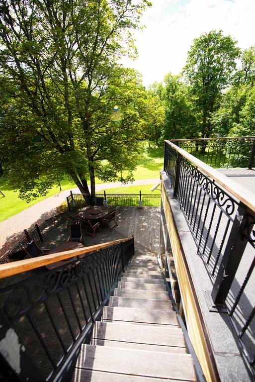Villa Hotel Theresa Rakvere Exterior foto